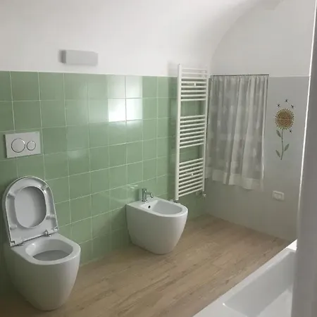 Il Melograno La Casa Nel Vicoletto *
