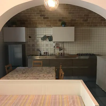 Il Melograno La Casa Nel Vicoletto Дом отдыха