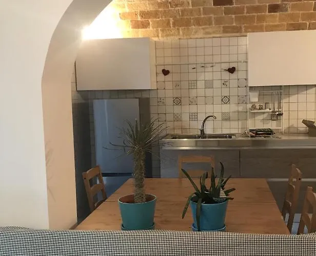 Il Melograno La Casa Nel Vicoletto * לנצ'יאנו